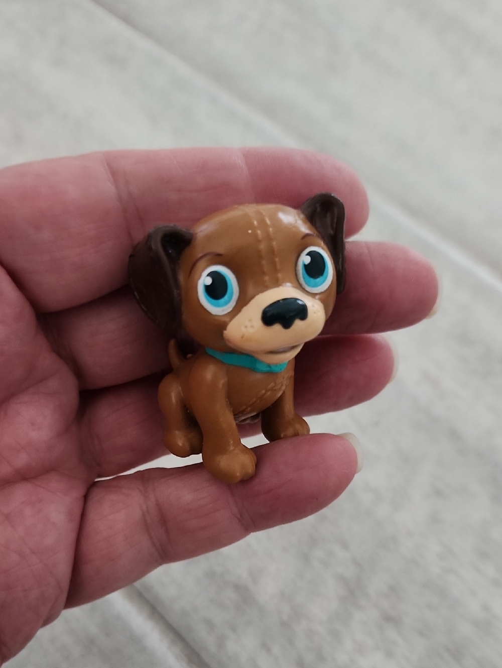 🐻 Small Brown Toy Puppy with Blue Collar